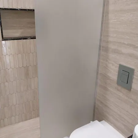 Luxury By The Apartamento Néoi Epivátai